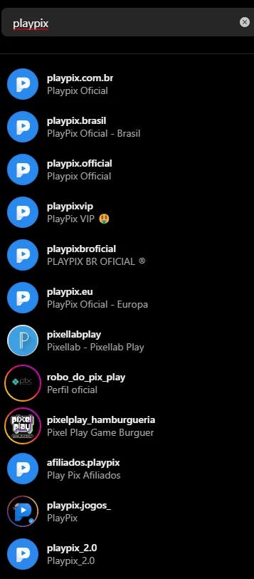 Captura de tela com as várias páginas com o nome Playpix no Instagram